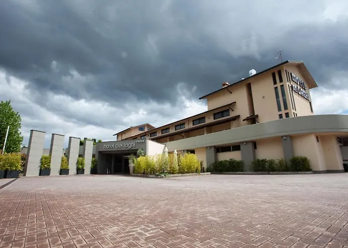 Hotel Dei Laghi 4*